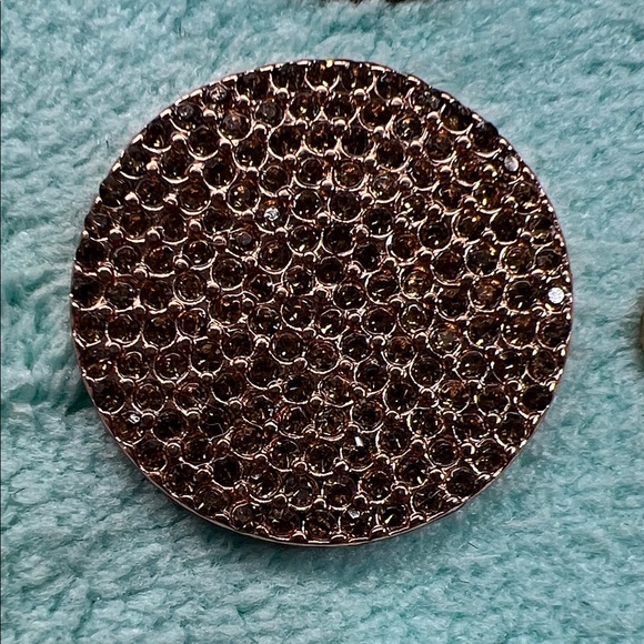 Floating Locket Charm Coin - Picture 5 of 7